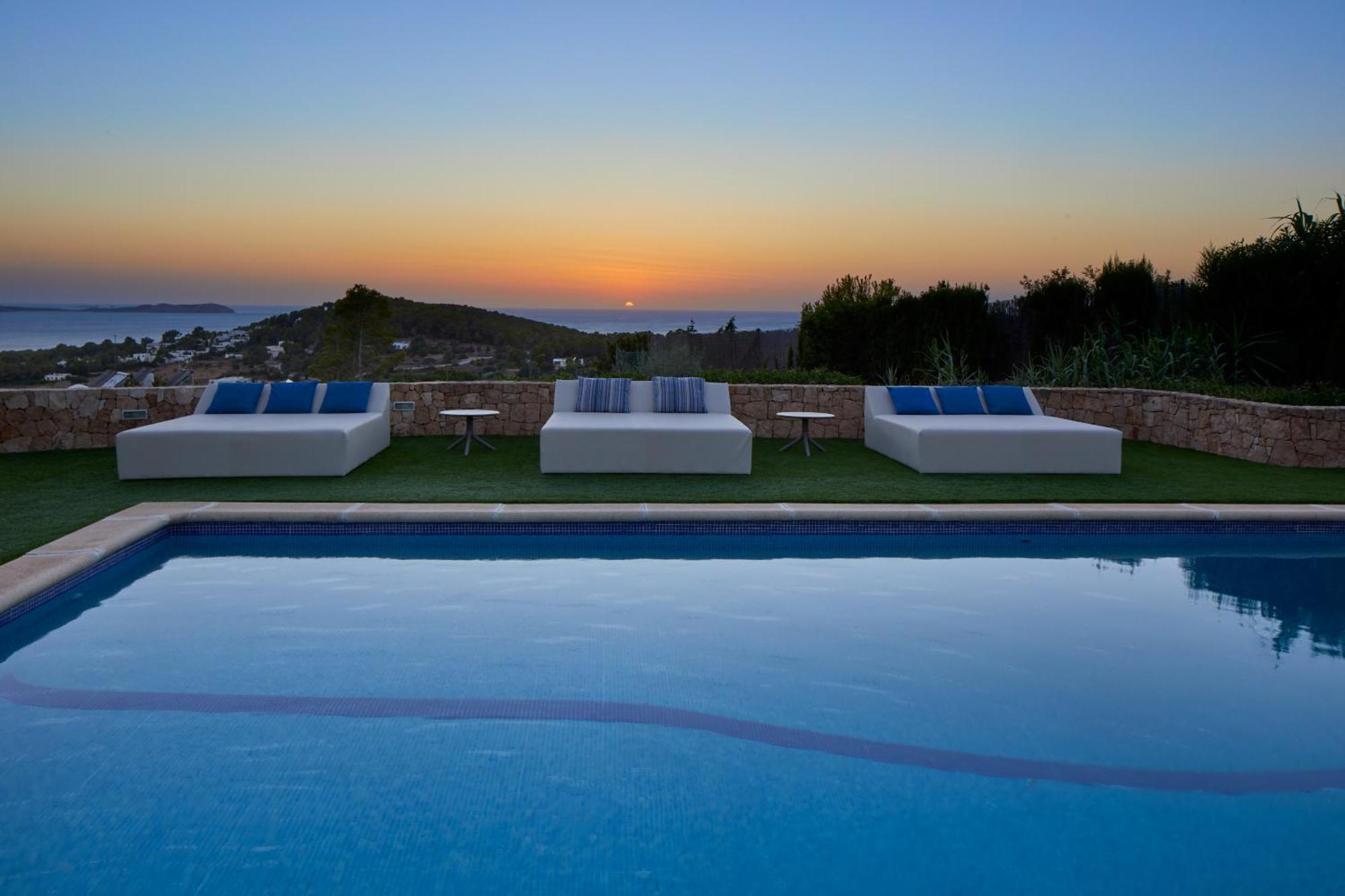Villa Can Joan I - Fantastic Sunset Views And Family Friendly - San Antonio  Exterior photo